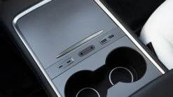 USB-Hub Für Die Mittelkonsole Des Tesla Model 3/Y -Shop4tesla Store usb hub fur die mittelkonsole des tesla model 3y 577769